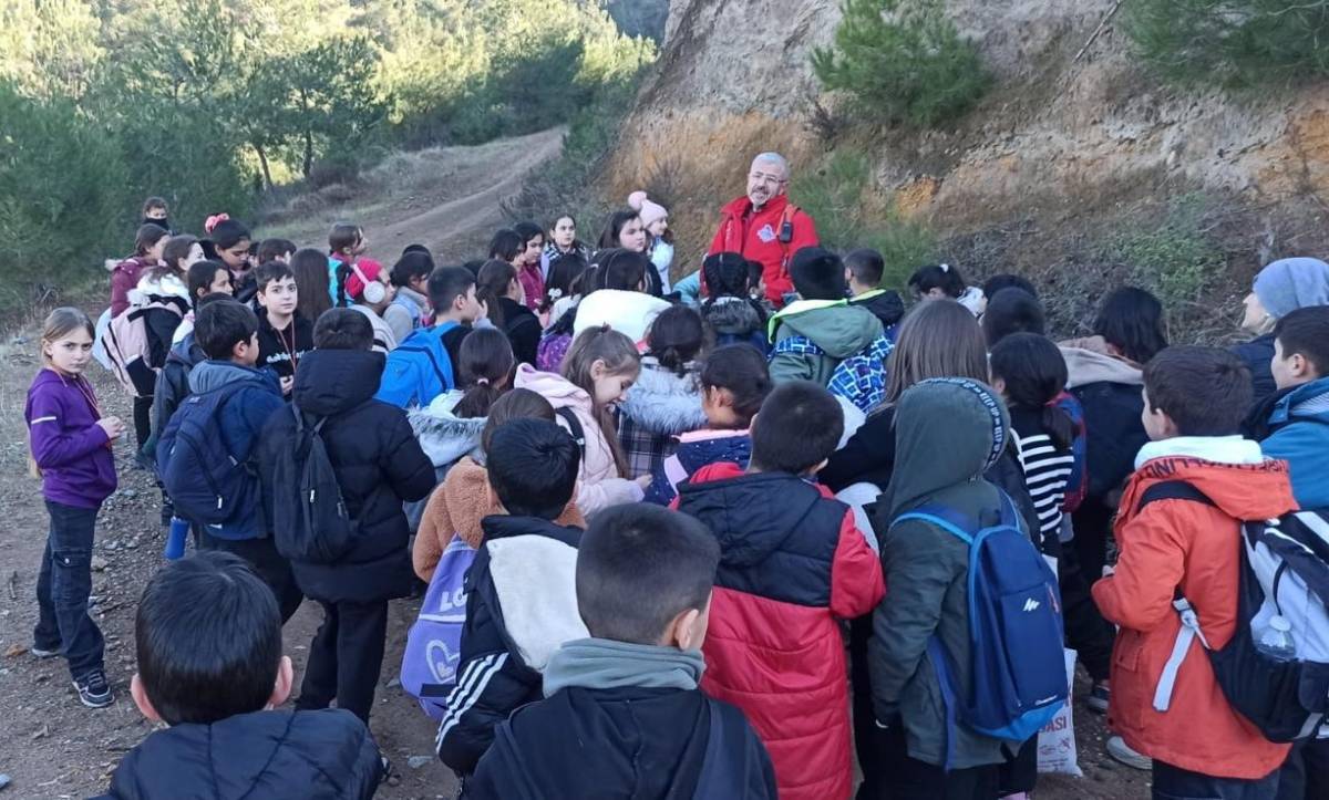 Turgutlulu Minikler Doğayı Keşfetti: TURBELDAK Yürüyüşü