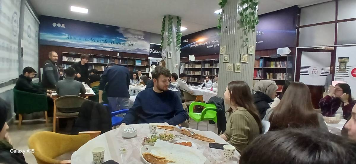 Akhisar Diyanet Gençlik’ten Gençliğe Değer Kampı