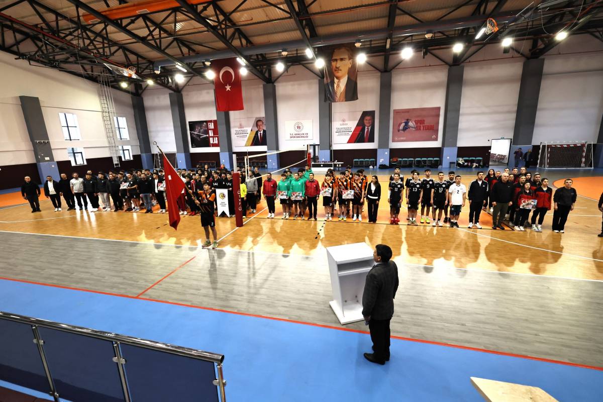 Manisa’da Okul Sporları Voleybol Heyecanı Başladı