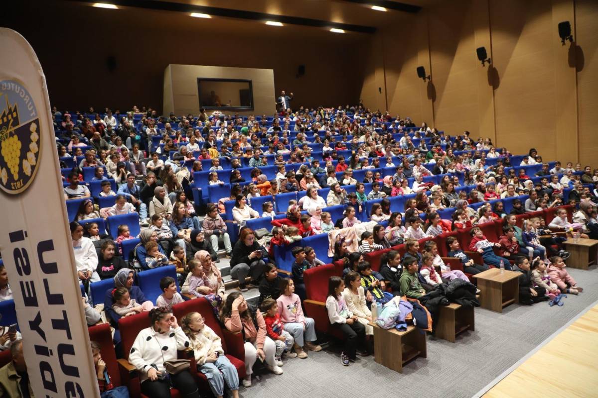 Turgutlu’da Çocuklara Karne Hediyesi: Eğlence Dolu 2 Gün