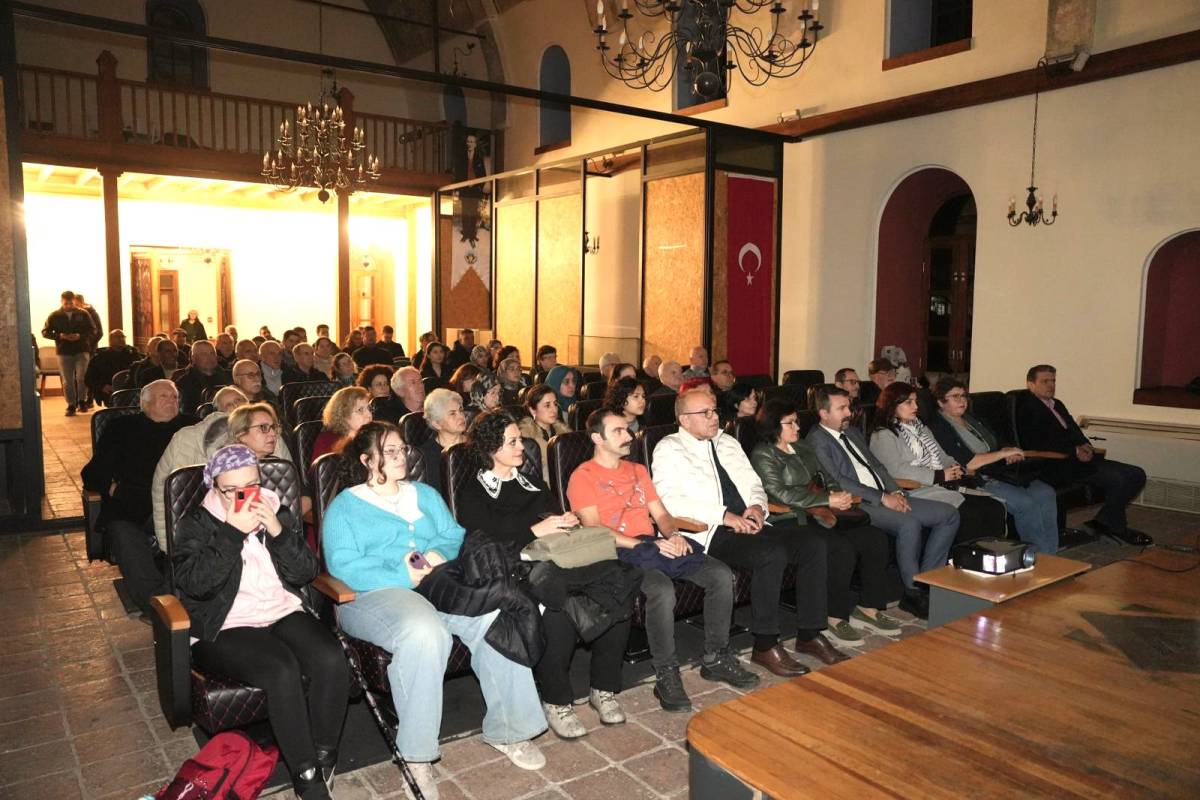 Turgutlu’da Tarihi Buluşma: Atatürk’ün İzleri Konferansta Anıldı