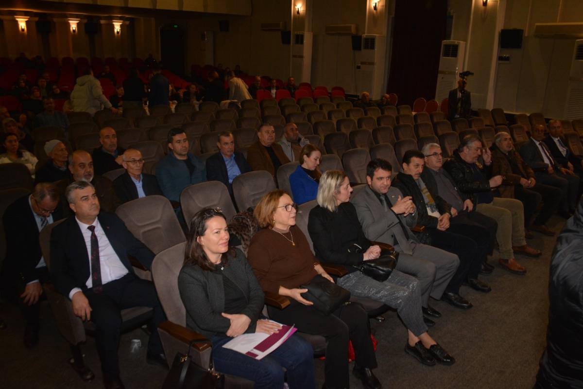 Zafer Kara Akhisar Bakkallar Odası’nda güven tazeledi