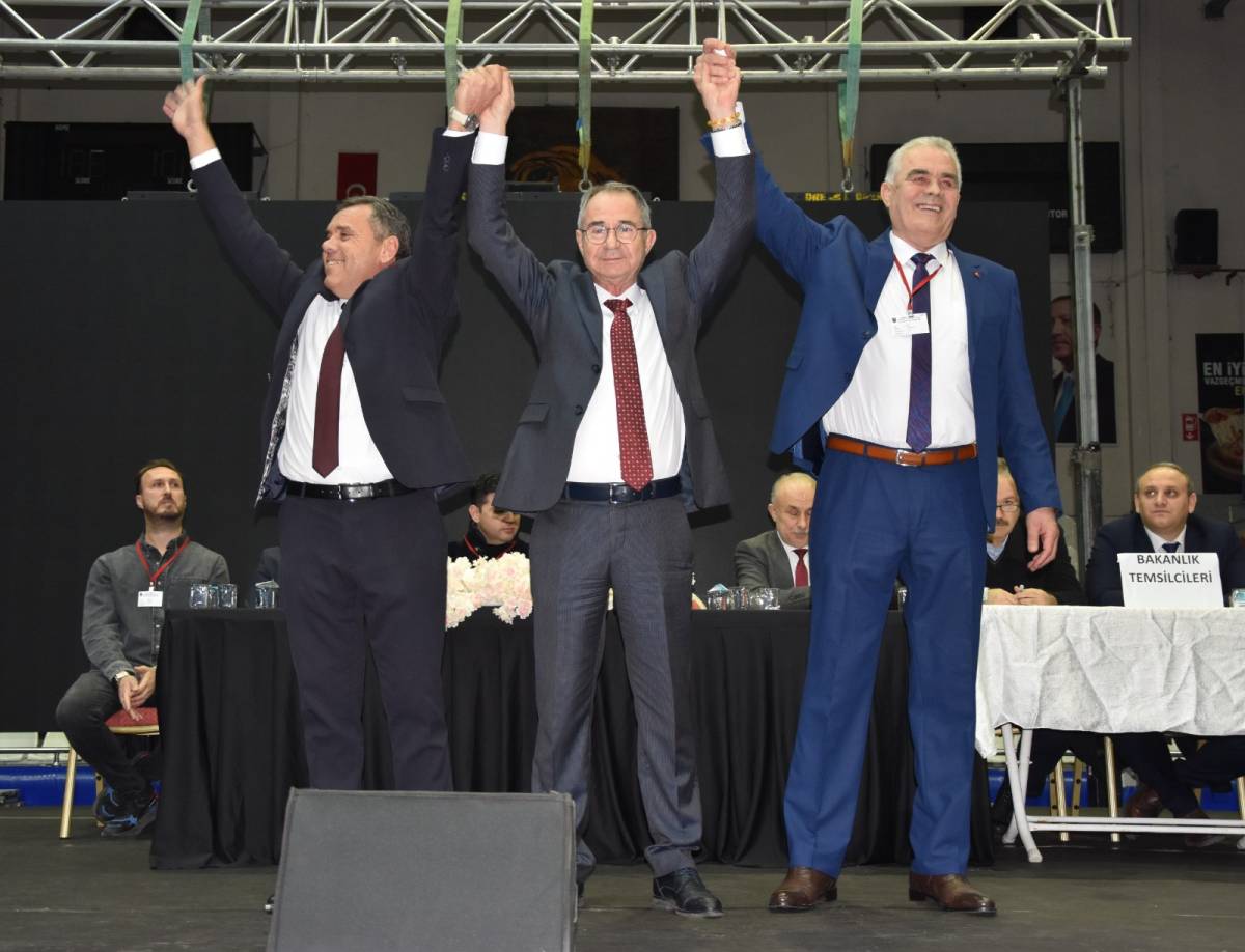 Manisa Şoförler Odası’nda değişim: Cahit Güden başkan