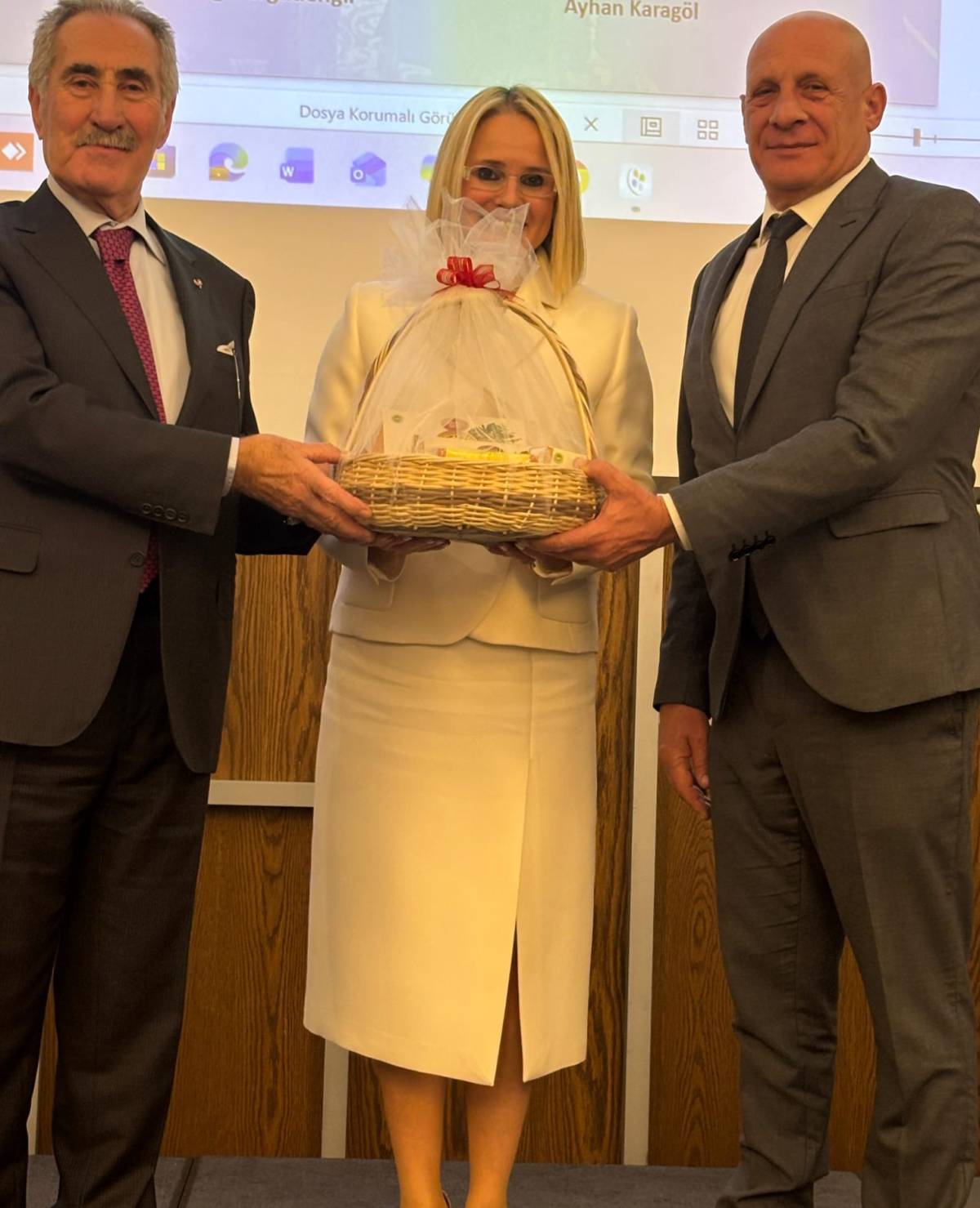 MADOST, Ertuğrul Günay’ı Manisa’da ağırladı