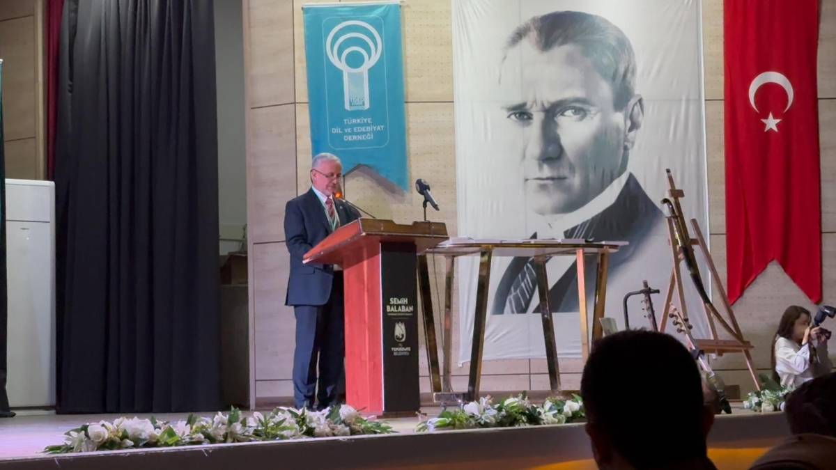 Manisa’da kültür, sanat ve edebiyat ödülleri verildi