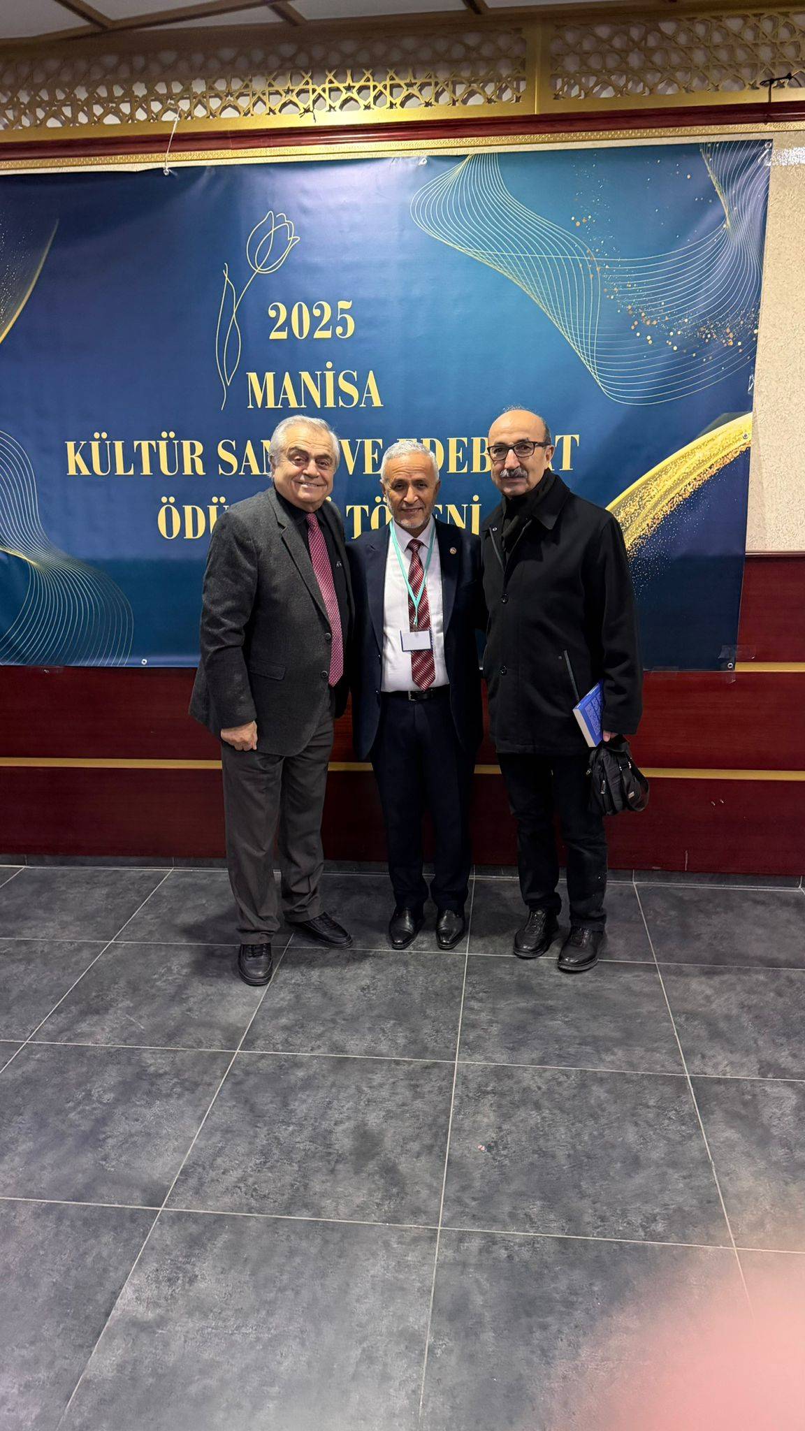 Manisa’da kültür, sanat ve edebiyat ödülleri verildi