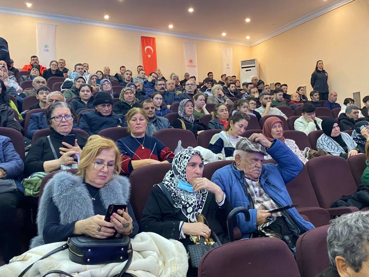 Manisa sosyal konut kura çekiminde 7 bin 459 hak sahibi