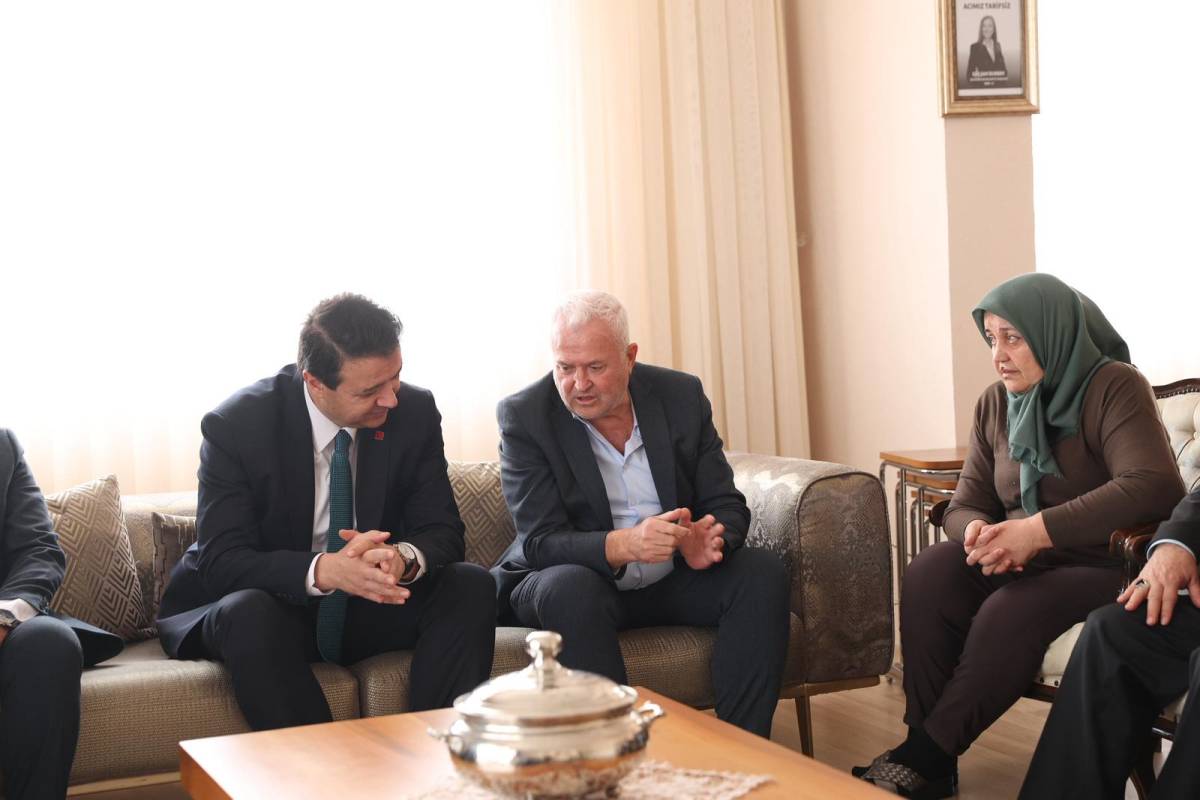 Mahmut Arıkan’dan Durbay ailesine taziye ziyareti