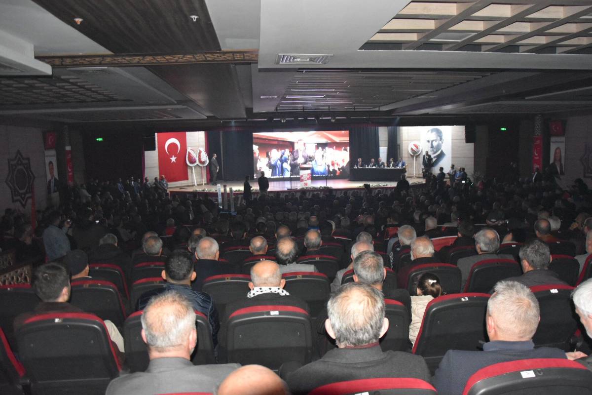 Mahmut Arıkan Manisa’da: “Milletin altınlarını kim aldı?”