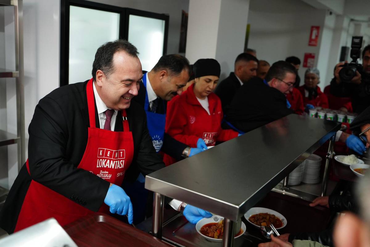 Demirci’de Kent Lokantası, Halk Mandıra ve Halk Ekmek Açıldı