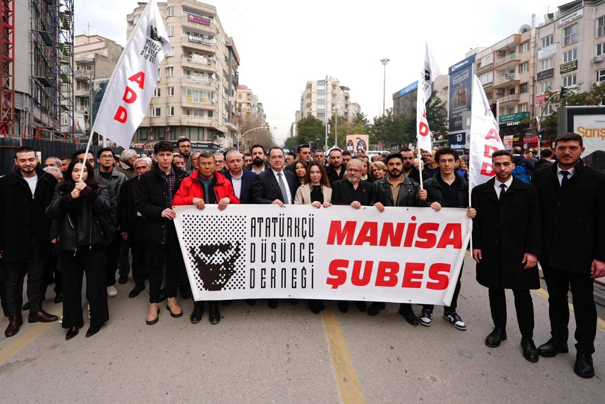 Gazeteciliğin keskin kalemi Uğur Mumcu Manisa’da anıldı