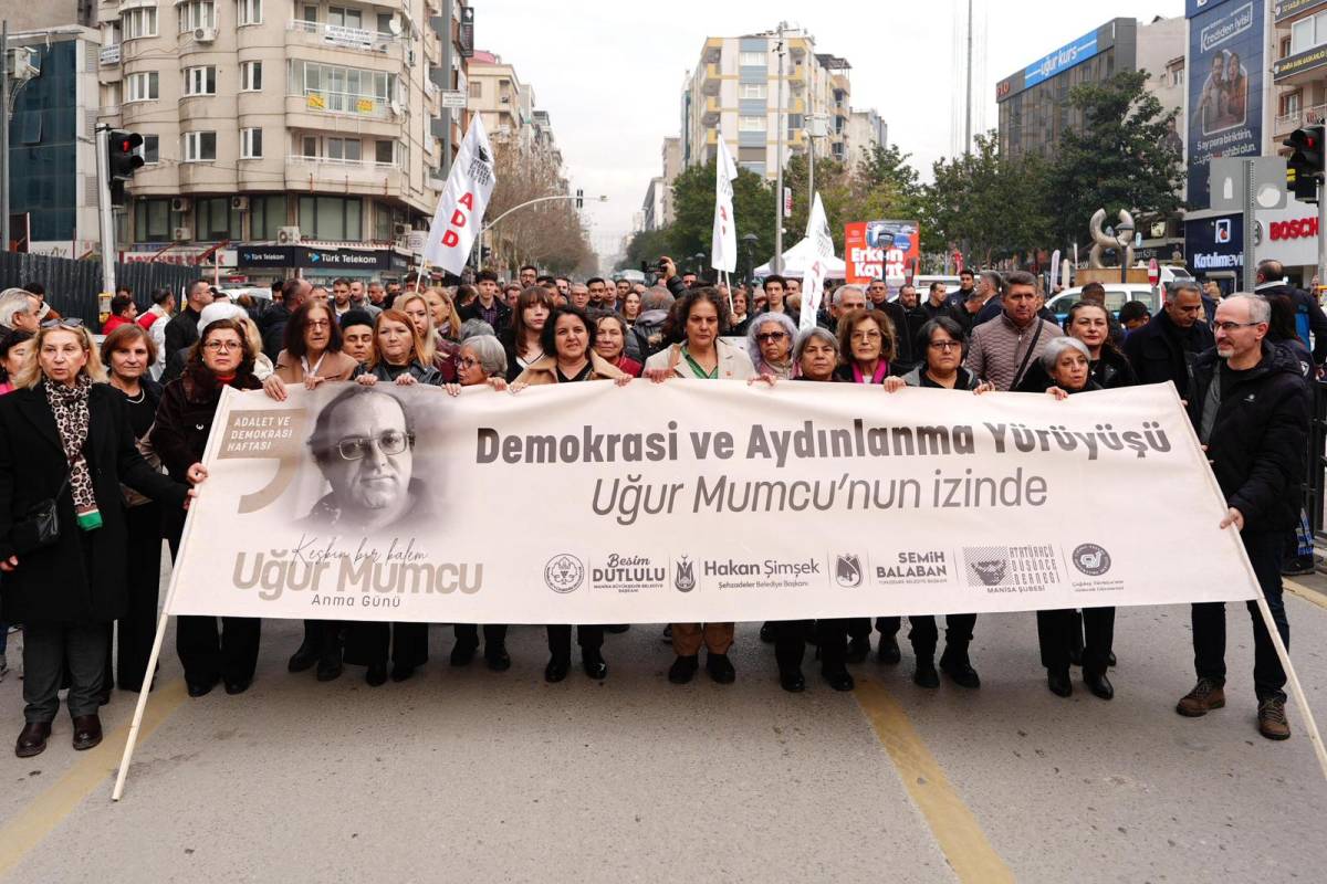 Gazeteciliğin keskin kalemi Uğur Mumcu Manisa’da anıldı