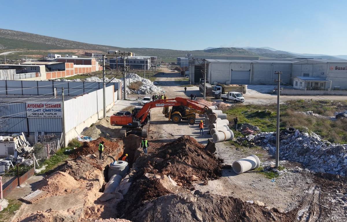 Akhisar Karaosmanoğlu Sanayi Sitesi'ne 6 kilometrelik altyapı