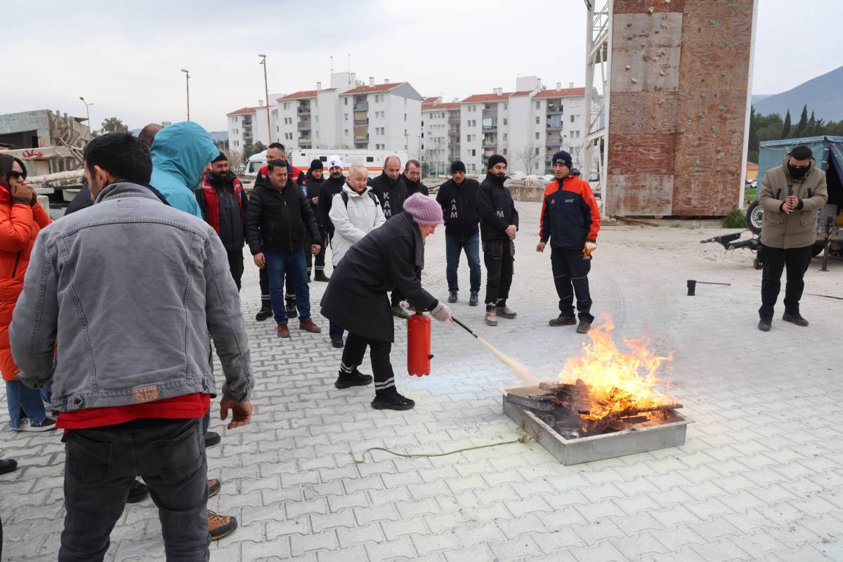 Konak Belediyesi Arama Kurtarma Timi AFAD Yolunda