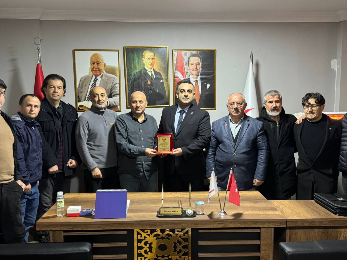 İşitme Engelliler Derneği’nden İbrahim Şahin’e plaket