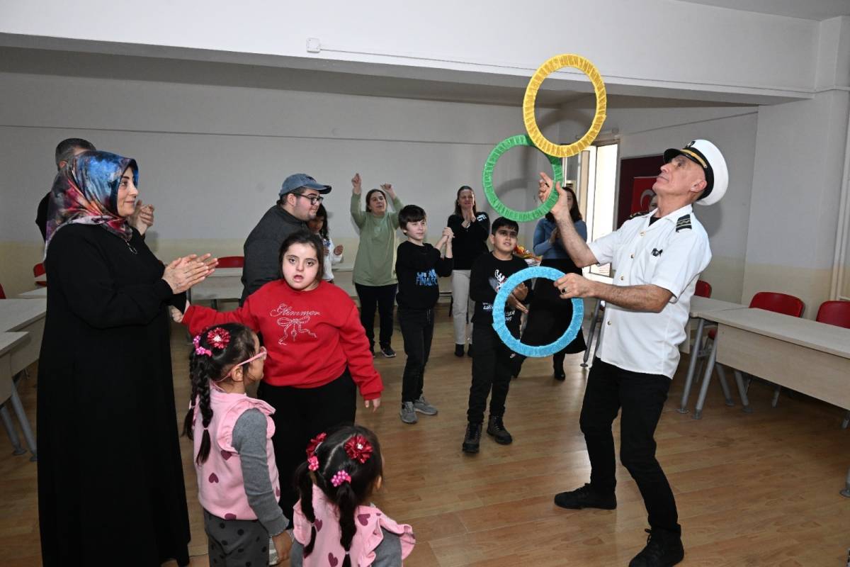 Manisa’da Engelsiz Sanat ve Sevgi Buluşması