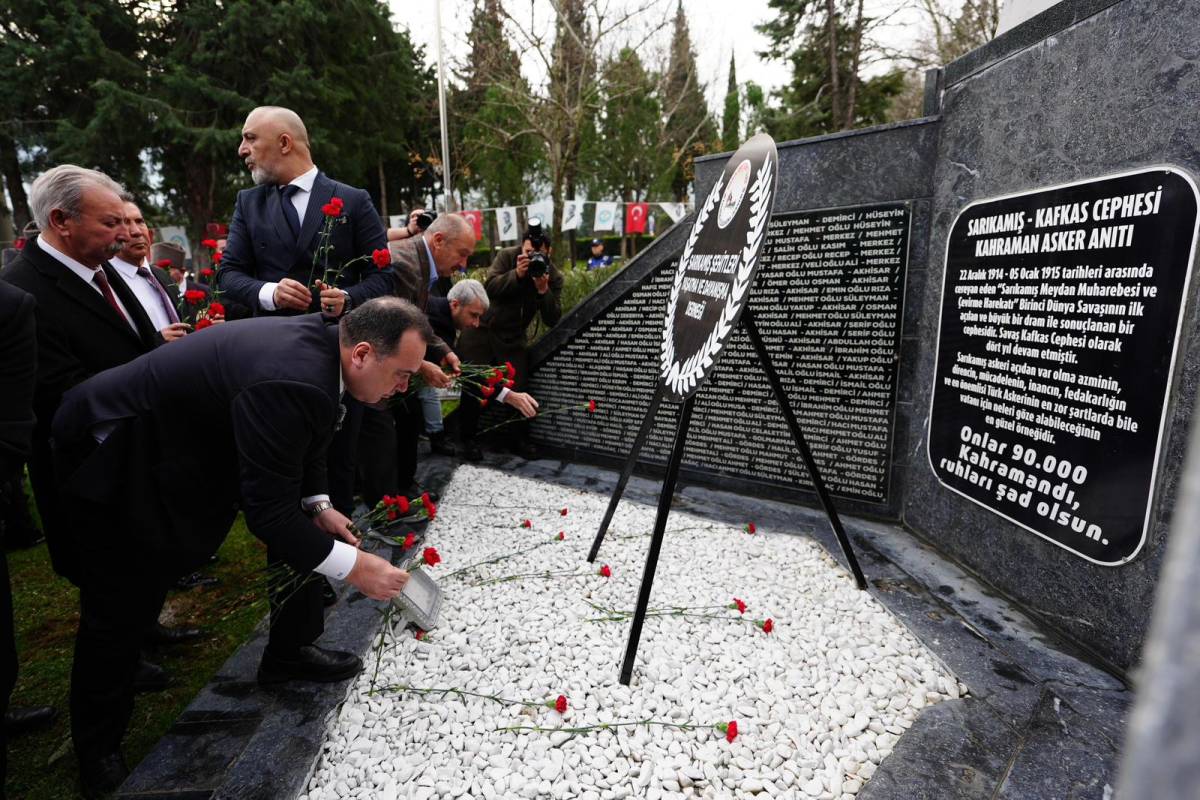 Manisa’da Sarıkamış Hüznü: 224 Şehide 224 Karanfil