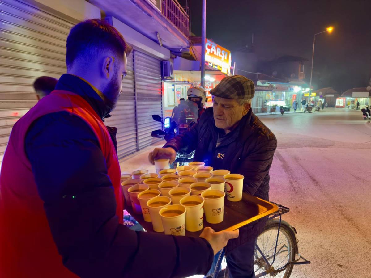 Manisa Kızılay’dan Miraç Kandili’nde 2 Bin 500 Kişilik İkram