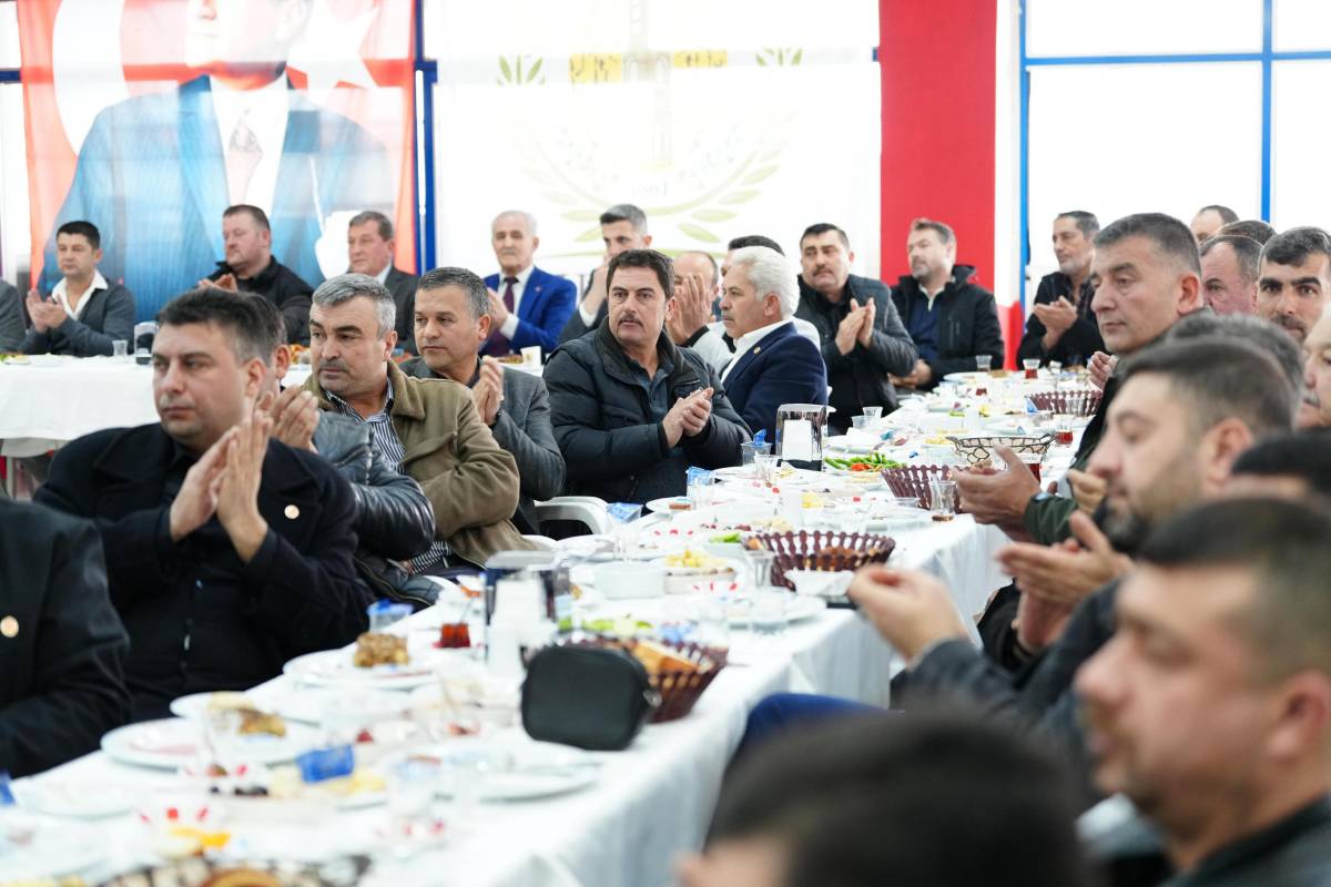 Başkan Dutlulu Kırkağaç’ta muhtarlar ve STK’larla buluştu