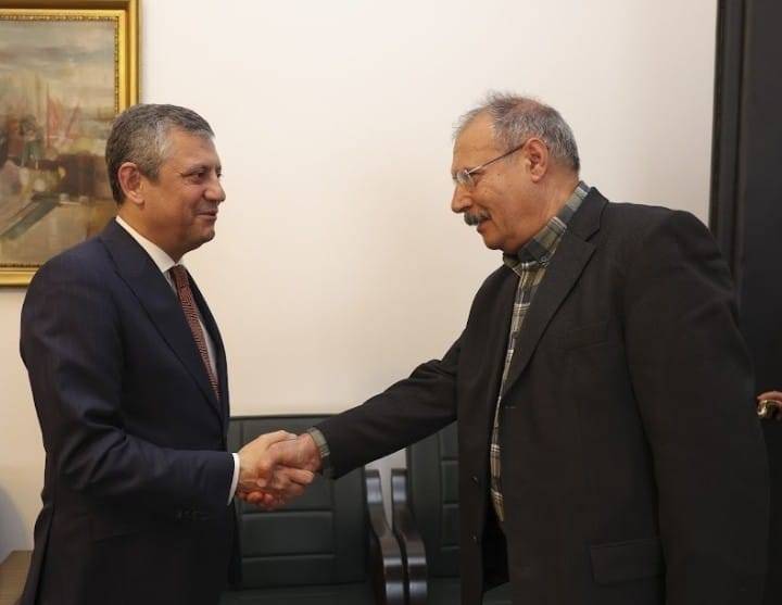 Emekliler Özgür Özel'e Teşekkür Etti