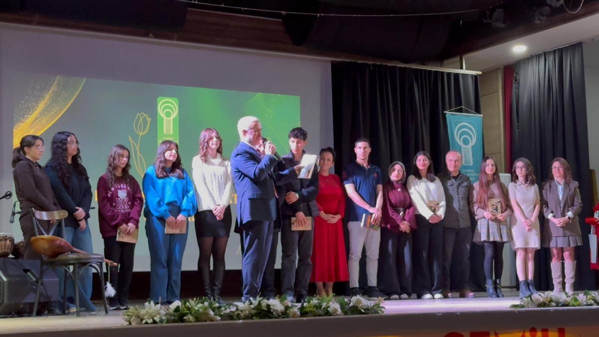 Manisa’da Kültür Sanat ve Edebiyat Ödülleri Verildi