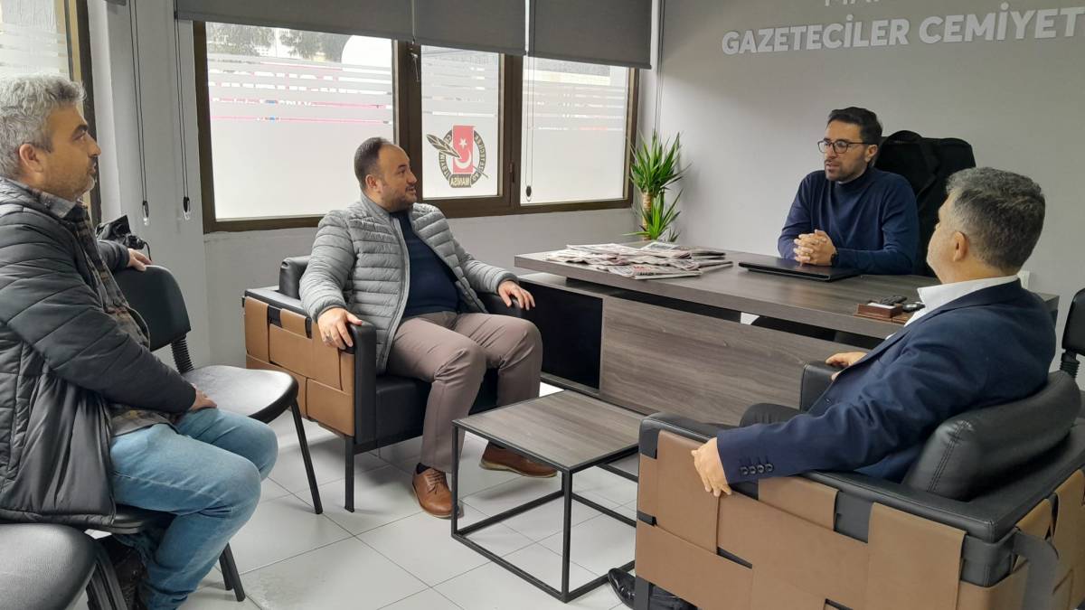 Düşünce Rotası Derneği’nden Cemiyet Çıkartması