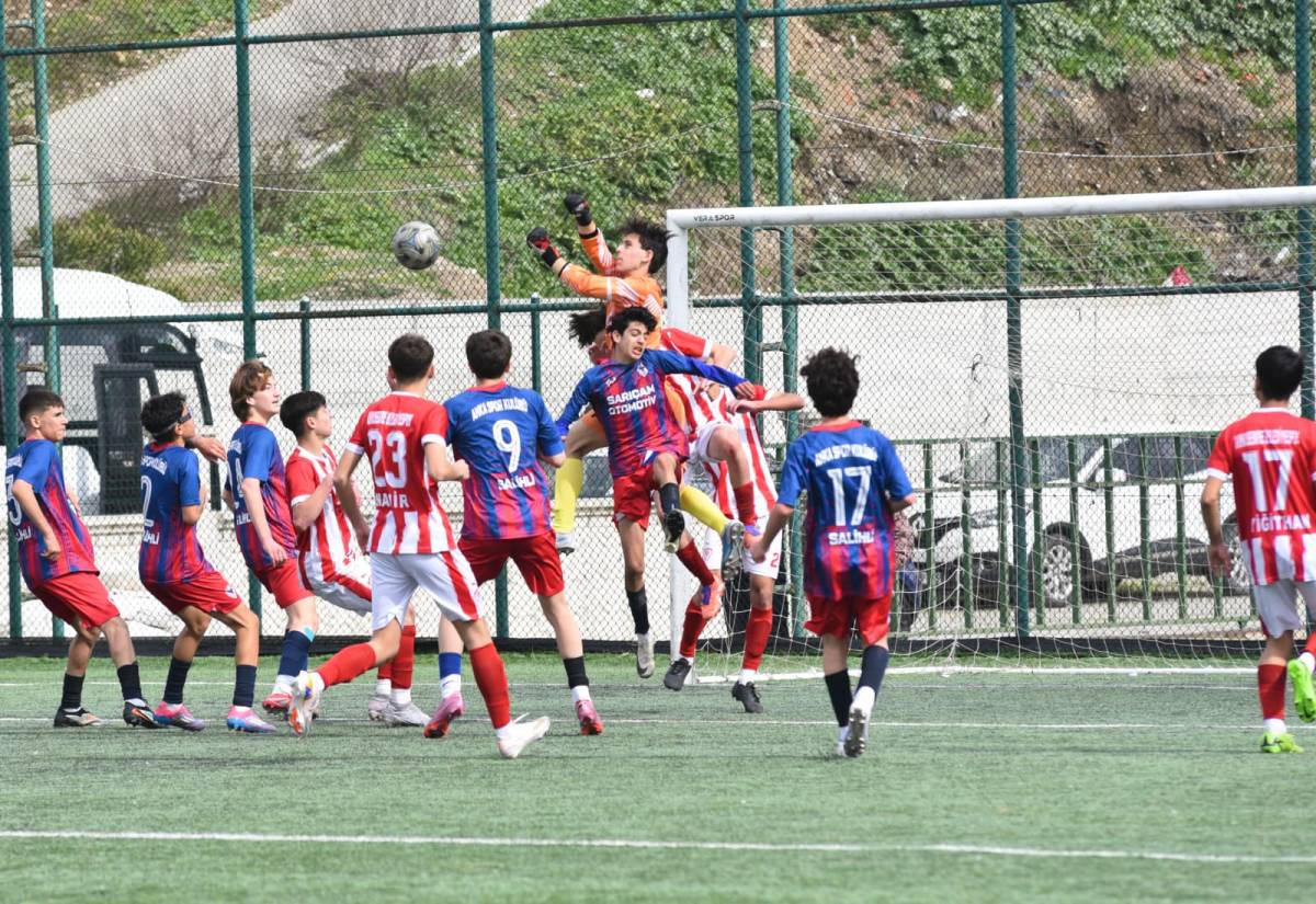 Yunusemre U16 Şampiyonluk İpini Göğüsledi: Hedef Türkiye