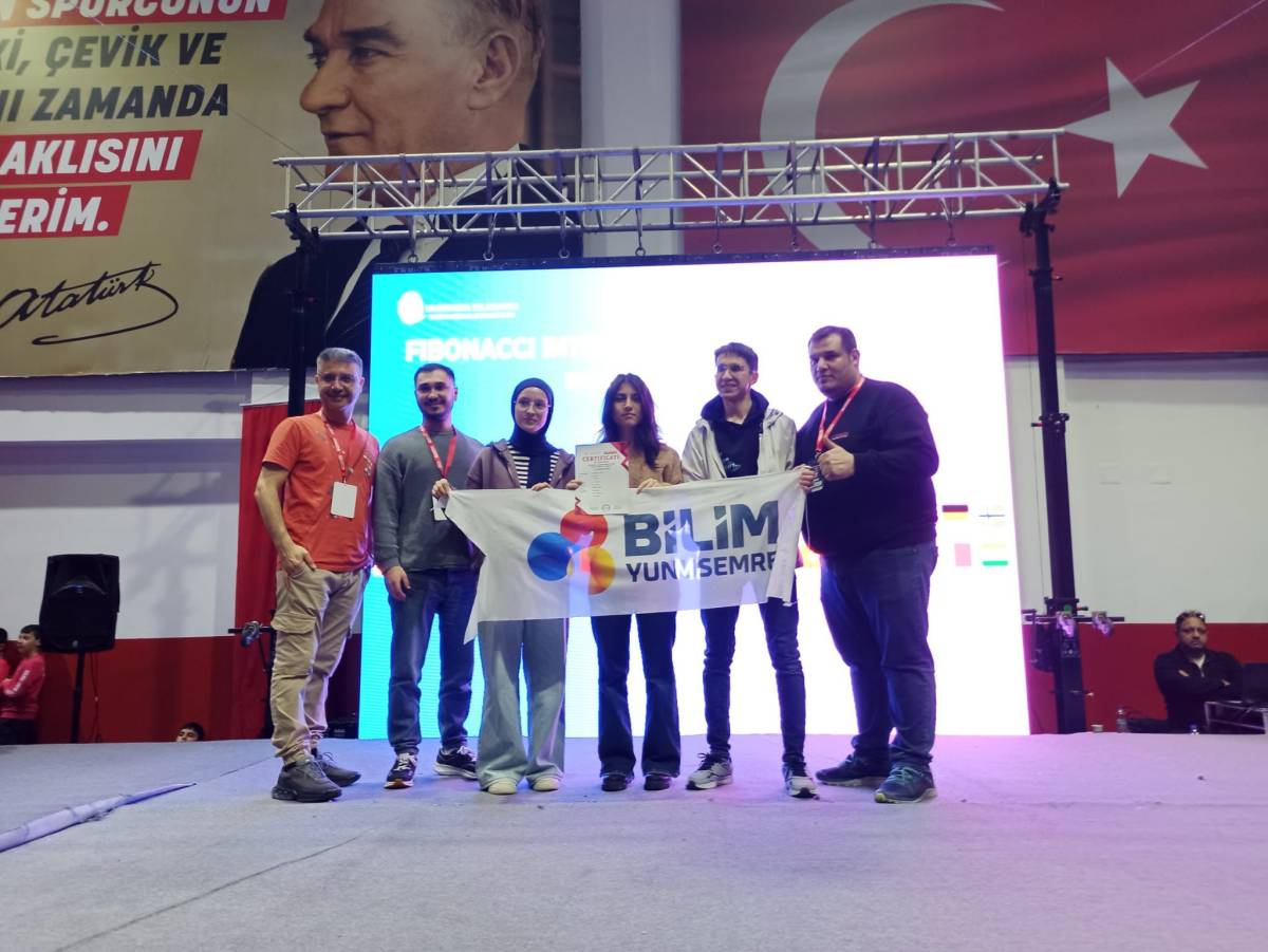 BİLİM YUNUSEMRE’DEN İZMİR’DE ÜÇ ÖDÜLLÜ BAŞARI