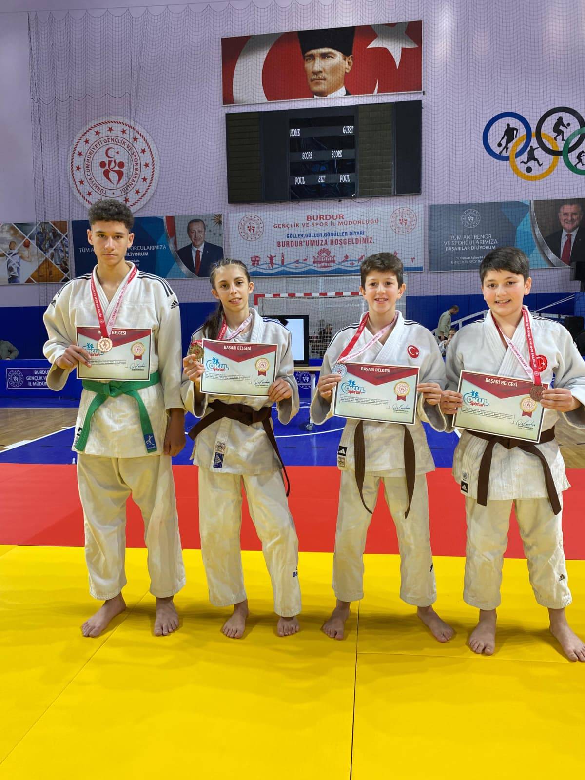Yunusemreli Judoculardan 7 Madalya