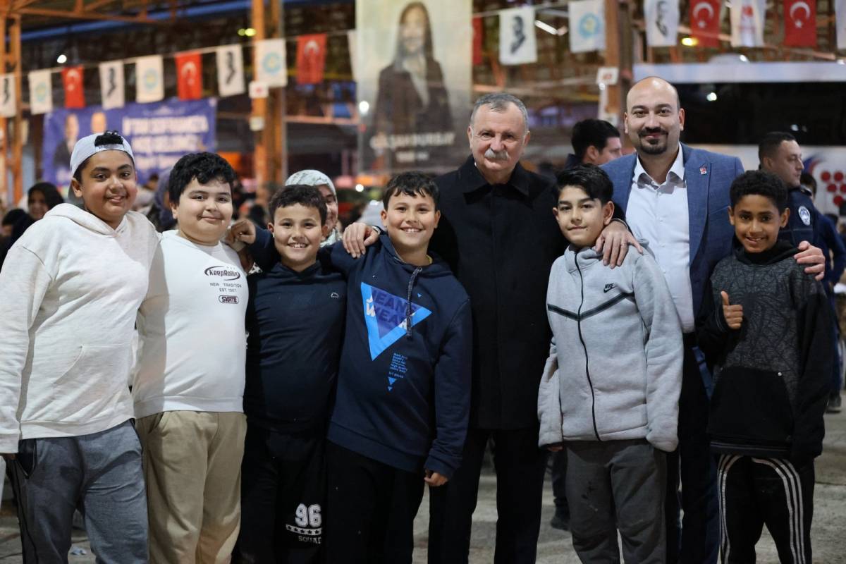 Başkan Balaban Laleli’de İftar Sofrasında