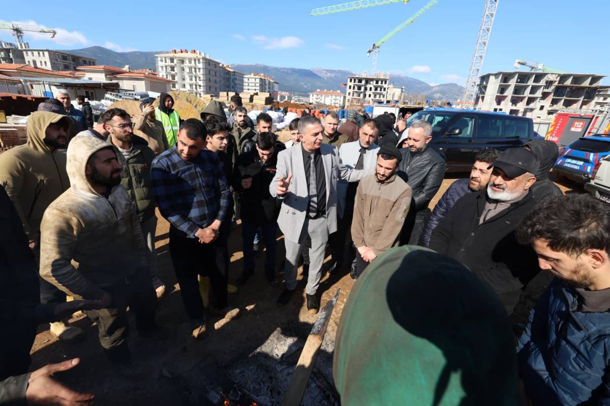 Başkan Şimşek’ten TOKİ Şantiyesine Geçmiş Olsun Ziyareti