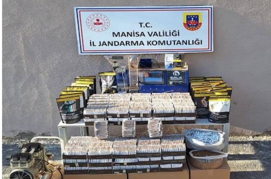 Akhisar'da Kaçakçılık Operasyonu: 10 Adrese Eş Zamanlı Baskın