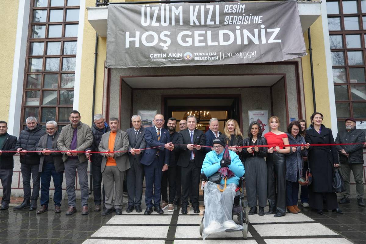 Turgutlu’da ‘Üzüm Kızı’ Sergisi Sanatseverlerle Buluştu