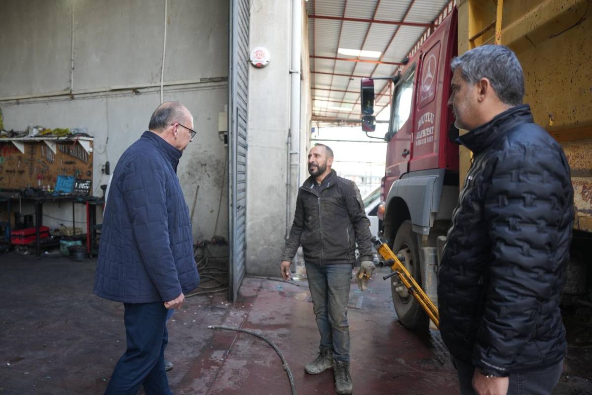 Başkan Çetin Akın sel sonrası sahada