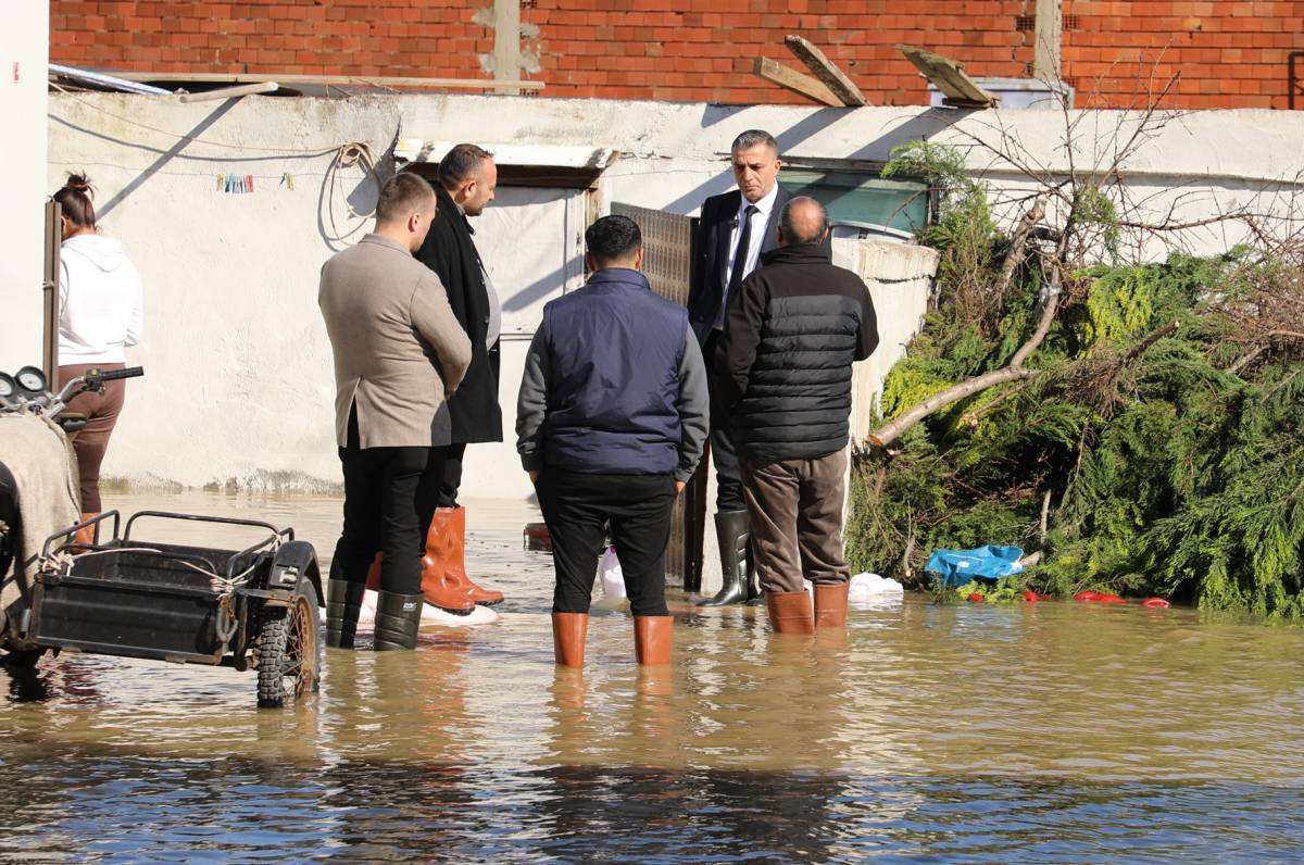 Başkan Şimşek Akpınar Mahallesi’nde İncelemelerde Bulundu