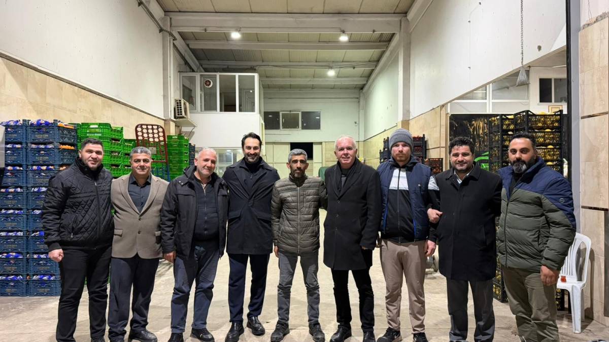 Arınç Sahurda Manisa Hal Esnafıyla Buluştu