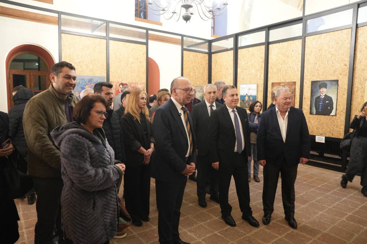 Turgutlu’da ‘Üzüm Kızı’ Sergisi Sanatseverlerle Buluştu