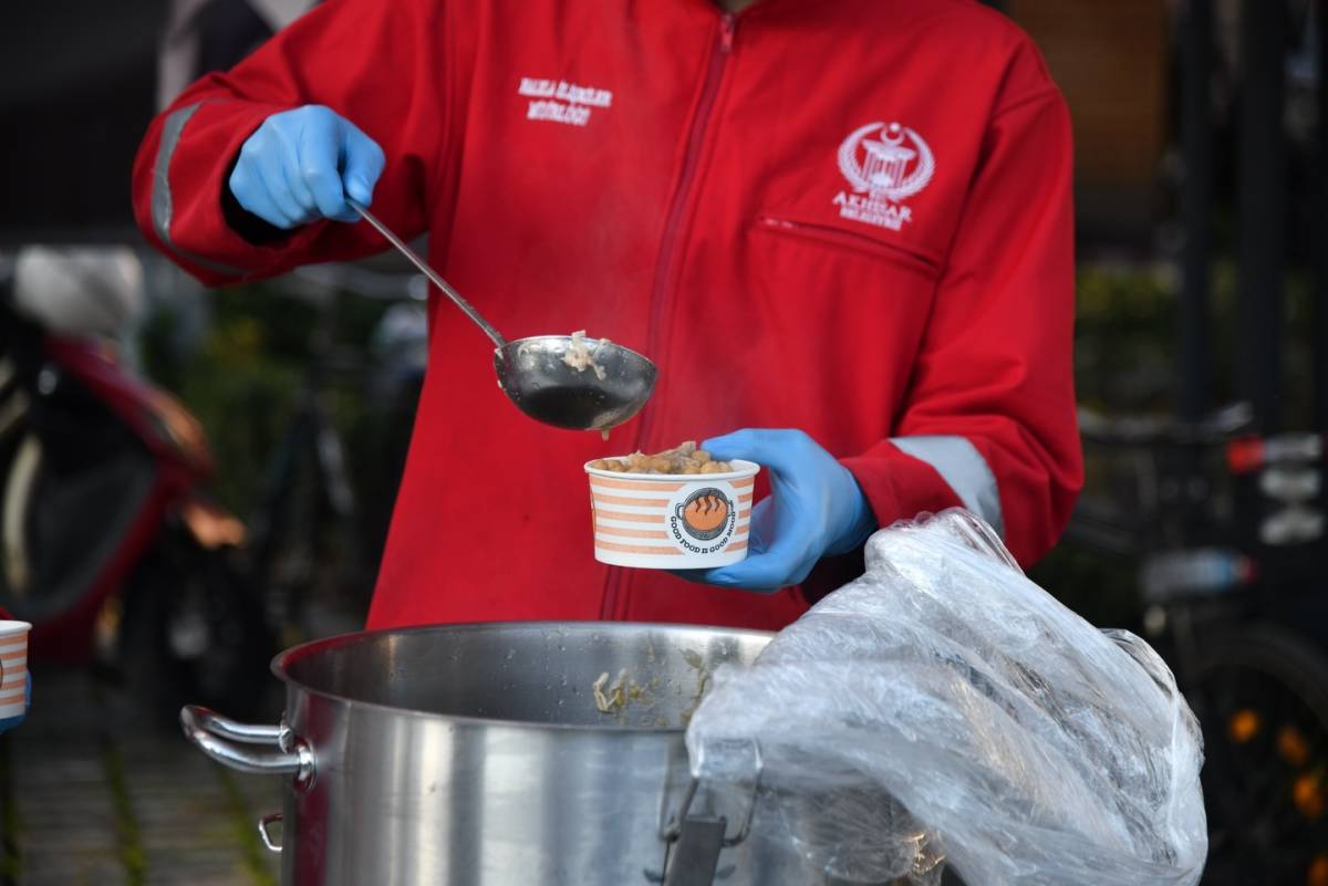 Akhisar’da İftar Dağıtımı Başladı