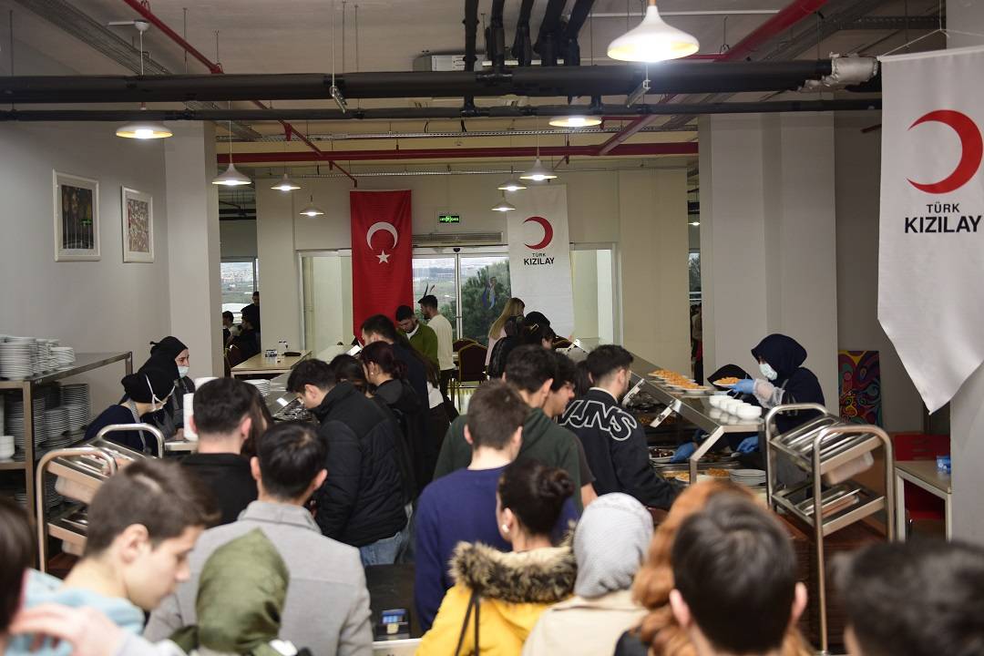 MCBÜ’lü Öğrenciler Ramazan’ın İlk İftarında Aynı Sofrada Buluştu