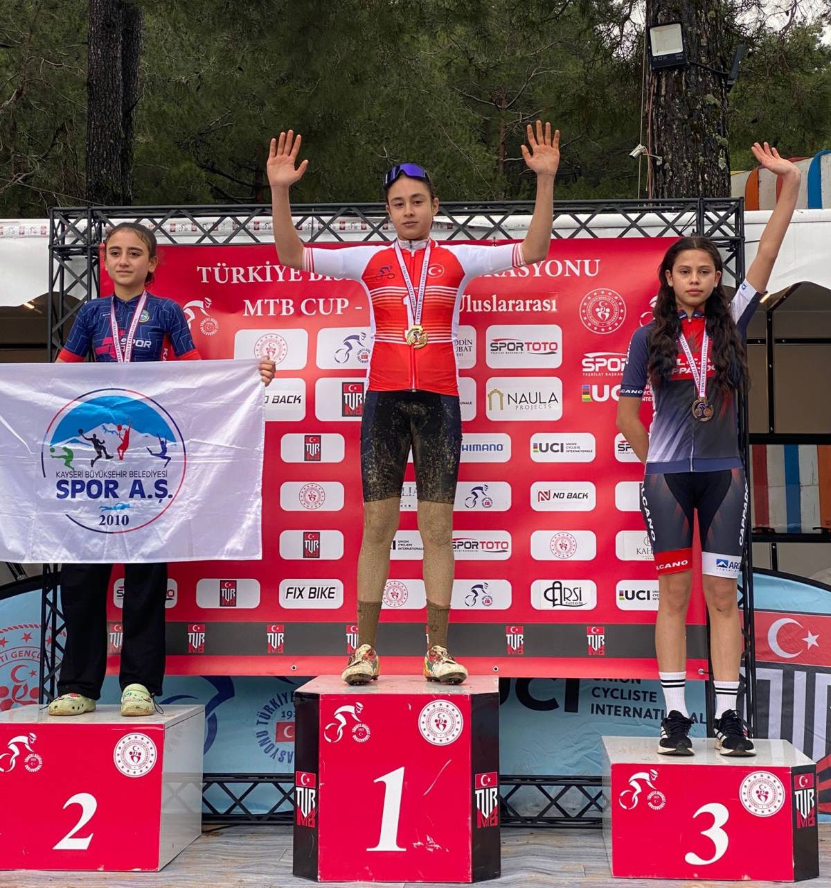 Alanya’da Manisa Rüzgarı: Pedallar Madalya İçin Döndü