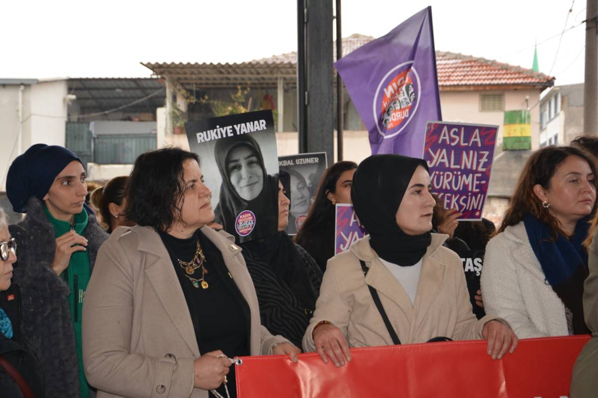 Manisa’da kadın cinayetlerine karşı yürüyüş