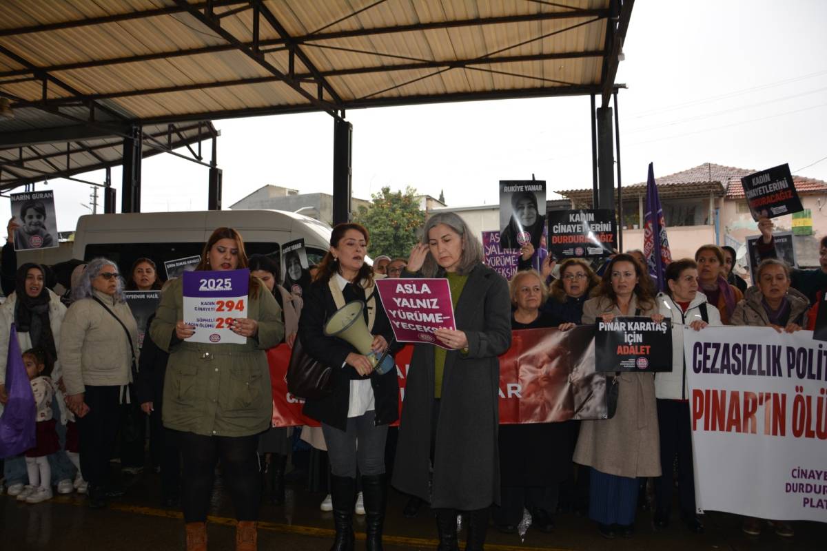 Manisa’da kadın cinayetlerine karşı yürüyüş
