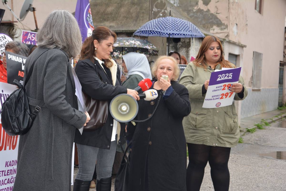 Manisa’da kadın cinayetlerine karşı yürüyüş
