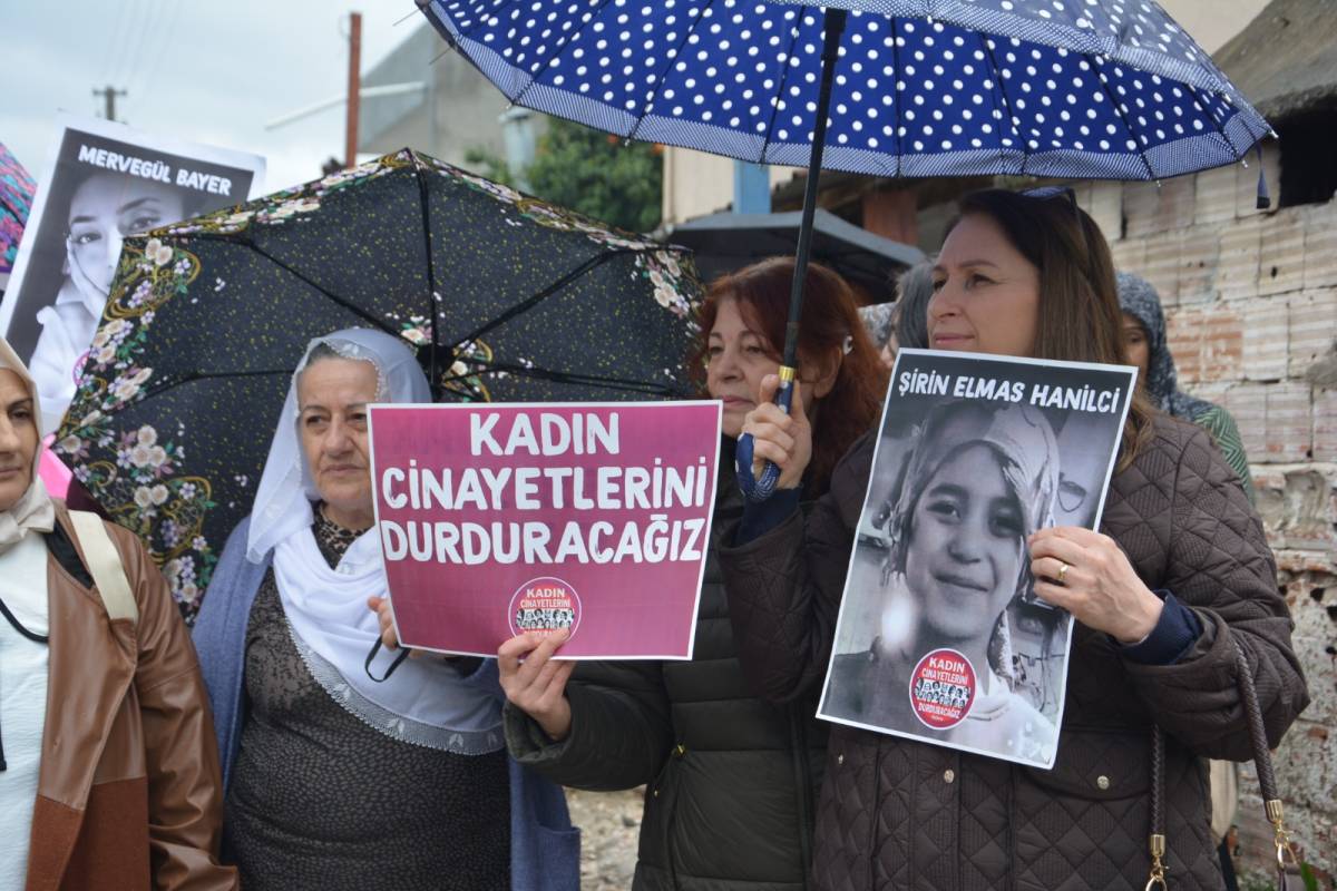 Manisa’da kadın cinayetlerine karşı yürüyüş