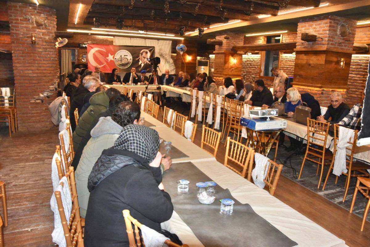 Manisa Dostlar Meclisi’nde şehit aileleriyle buluşma