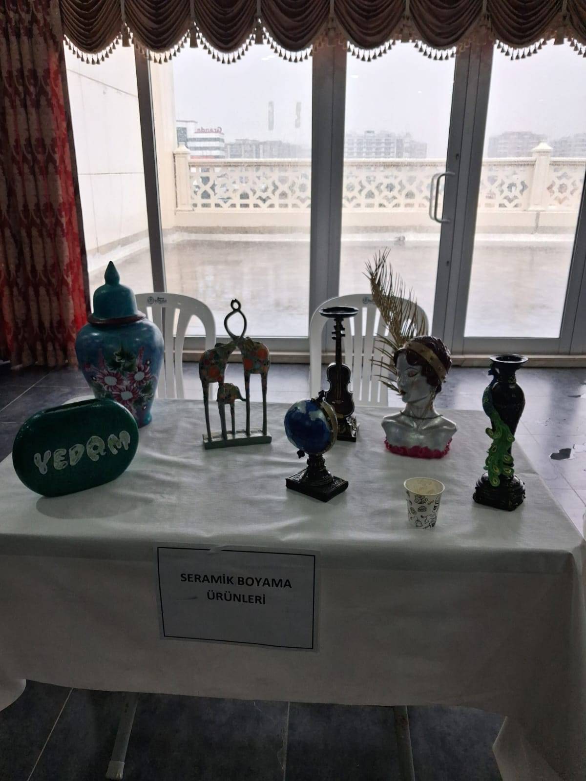 Manisa’da YEDAM Danışanlarının El Emeği Sergisine Yoğun İlgi