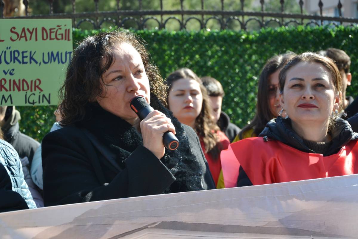 142 Yıllık Manisa Lisesi İçin “Mirasımıza Sahip Çıkıyoruz” Eylemi