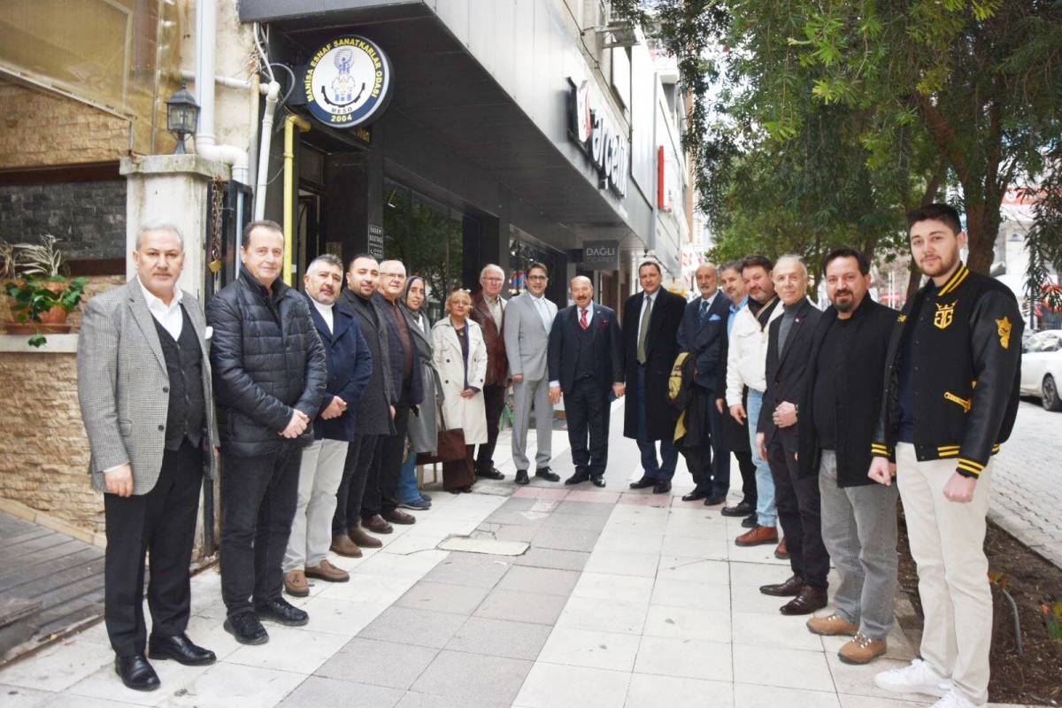 Dostlar Meclisi’nden Başkan Akyüz’e Tebrik Ziyareti