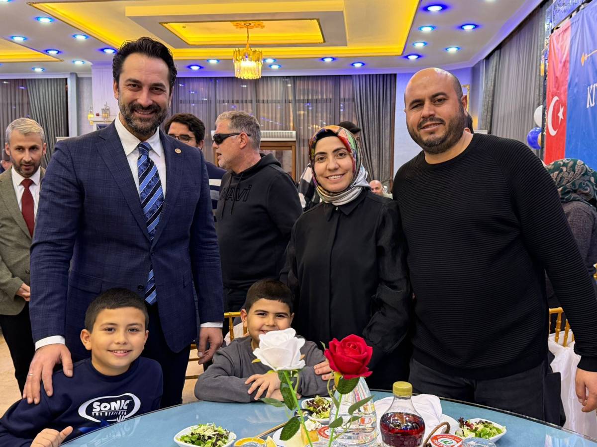 Arınç, Şehit Aileleri ve Gazilerle İftarda