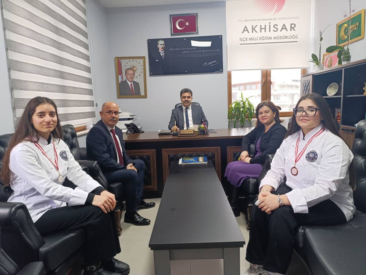 Akhisarlı MESEM’li genç şeflerden bronz madalya gururu